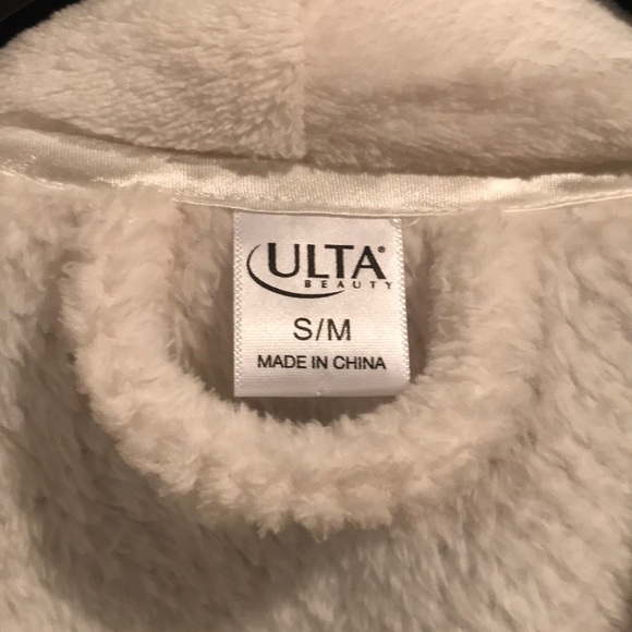 Super Soft Ulta Robe (small/medium) - Picture 3 of 4